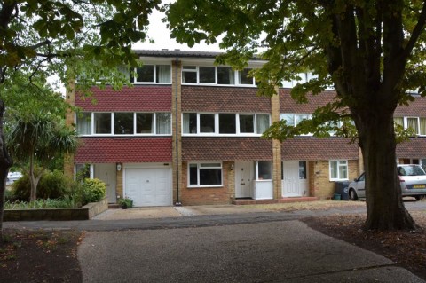 Hotham Close, Hurst Park, West Molesey