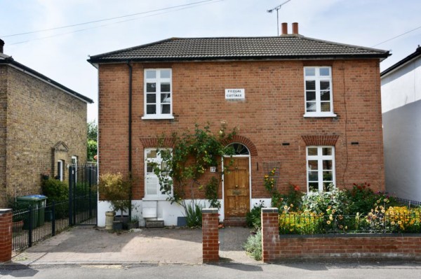 Pemberton Road, East Molesey - EAID:Miles&Bird, BID:Miles & Bird