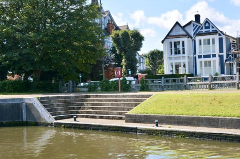 Feltham Avenue, East Molesey