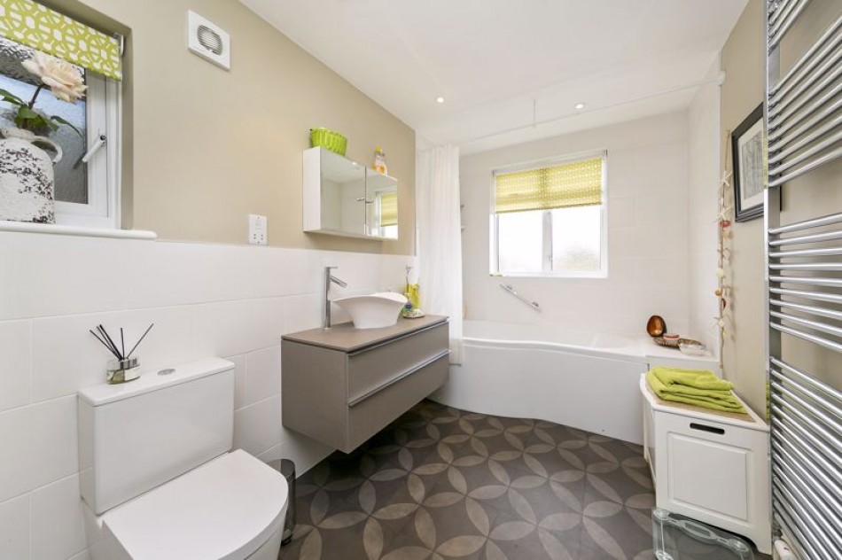 Images for Station Road, Teddington EAID:Miles&Bird BID:Miles & Bird