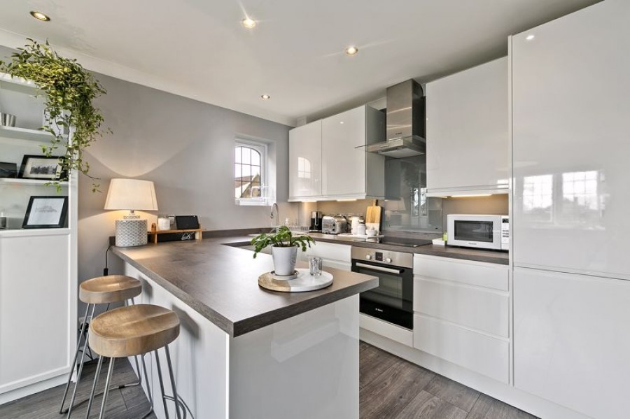 Images for St.Peter's Court, West Molesey EAID:Miles&Bird BID:Miles & Bird