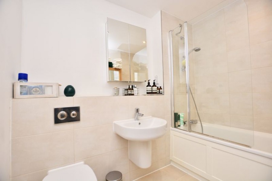 Images for Needham Court, Blagrove Road, Teddington EAID:Miles&Bird BID:Miles & Bird