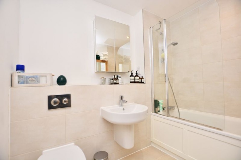 Images for Needham Court, Blagrove Road, Teddington EAID:Miles&Bird BID:Miles & Bird