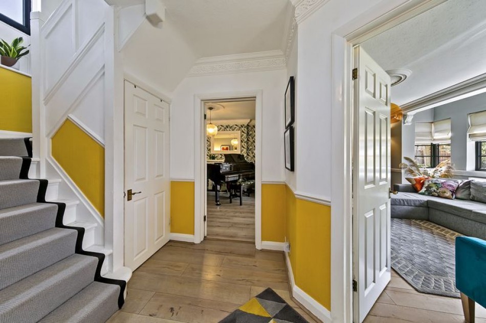 Images for Elm Tree Avenue, Esher EAID:Miles&Bird BID:Miles & Bird