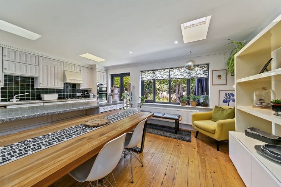 Images for Elm Tree Avenue, Esher EAID:Miles&Bird BID:Miles & Bird