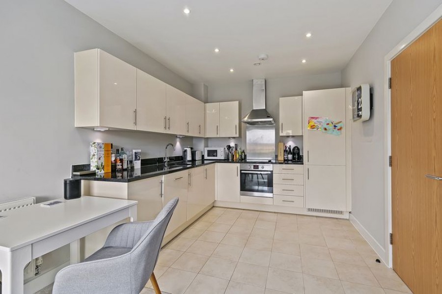 Images for Makepeace Court, Blagrove Road, Teddington EAID:Miles&Bird BID:Miles & Bird