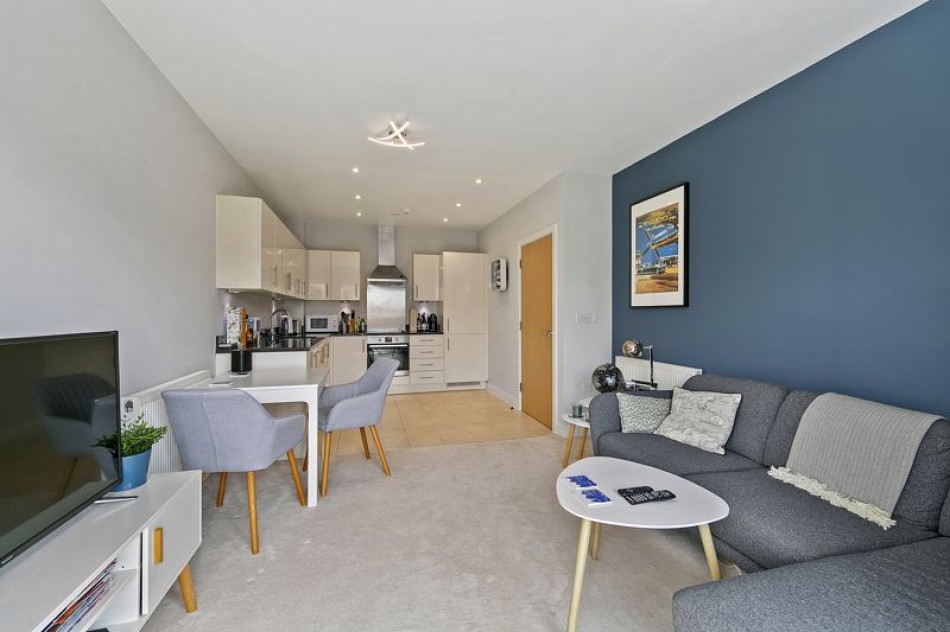 Images for Makepeace Court, Blagrove Road, Teddington EAID:Miles&Bird BID:Miles & Bird