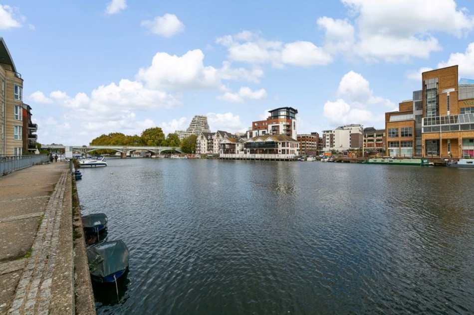 Images for Marina Place, Hampton Wick EAID:Miles&Bird BID:Miles & Bird