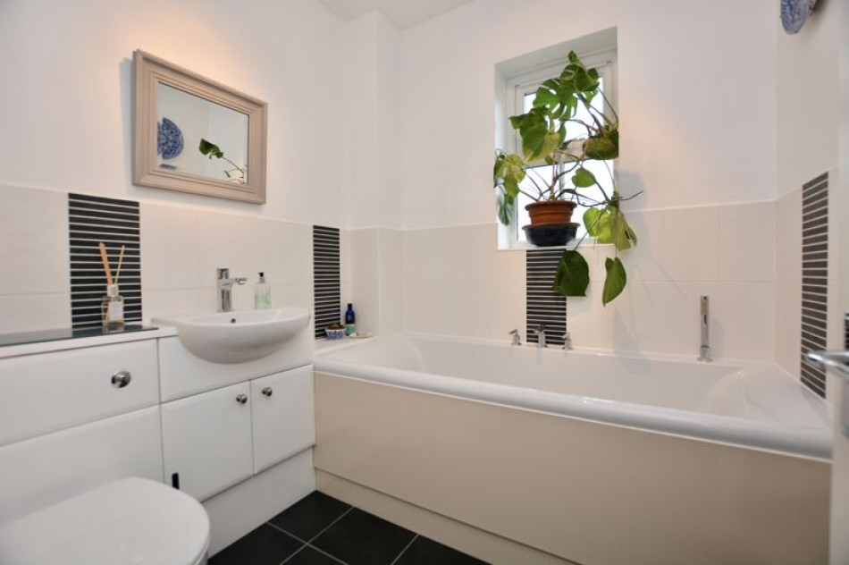 Images for Berkeley Mews, Lower Sunbury EAID:Miles&Bird BID:Miles & Bird