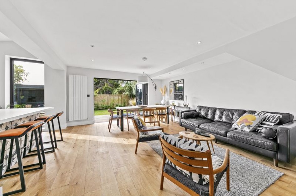 Images for Parsons Mead, East Molesey EAID:Miles&Bird BID:Miles & Bird