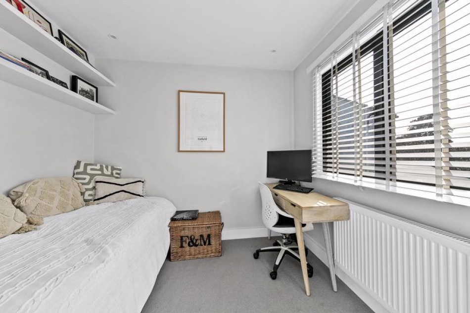 Images for Parsons Mead, East Molesey EAID:Miles&Bird BID:Miles & Bird