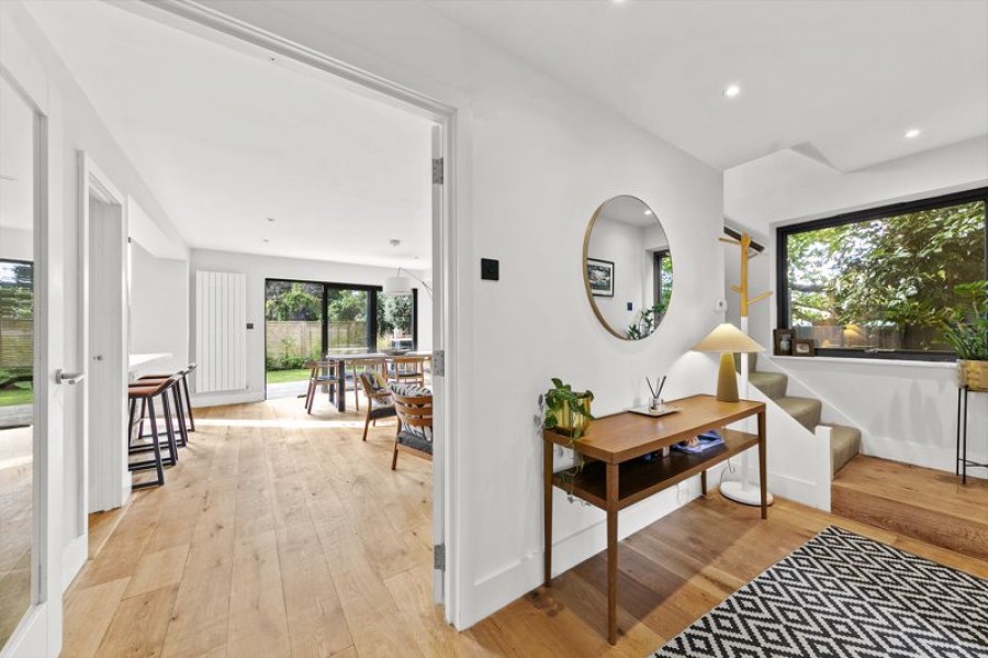 Images for Parsons Mead, East Molesey EAID:Miles&Bird BID:Miles & Bird