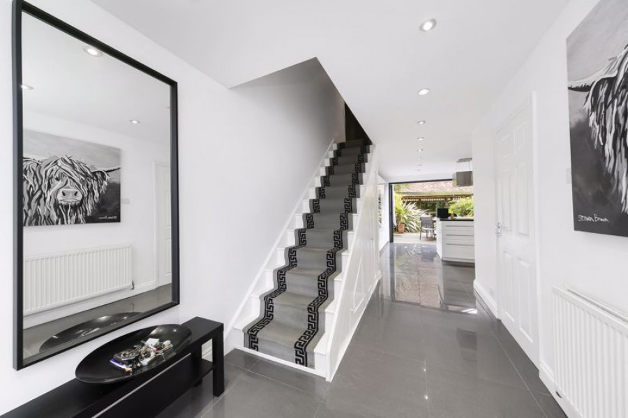 Images for Spurfield, Hurst Park EAID:Miles&Bird BID:Miles & Bird