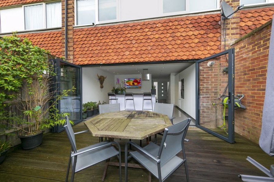 Images for Spurfield, Hurst Park EAID:Miles&Bird BID:Miles & Bird