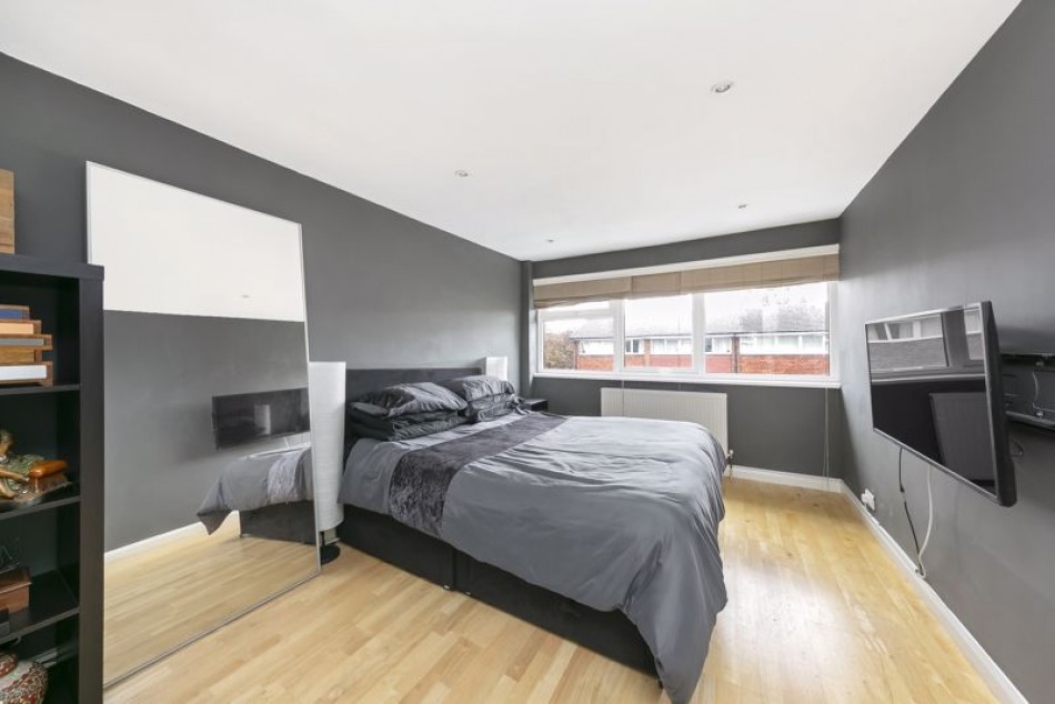 Images for Spurfield, Hurst Park EAID:Miles&Bird BID:Miles & Bird