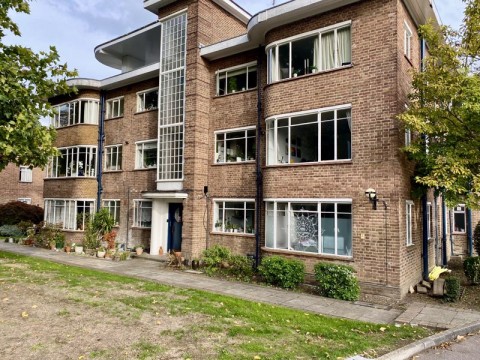 Kingfisher Court, Bridge Road, East Molesey