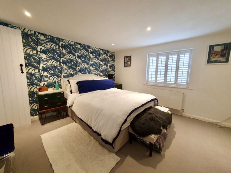 Images for Bell Cottage, Bell Road, East Molesey EAID:Miles&Bird BID:Miles & Bird