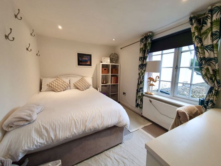 Images for Bell Cottage, Bell Road, East Molesey EAID:Miles&Bird BID:Miles & Bird