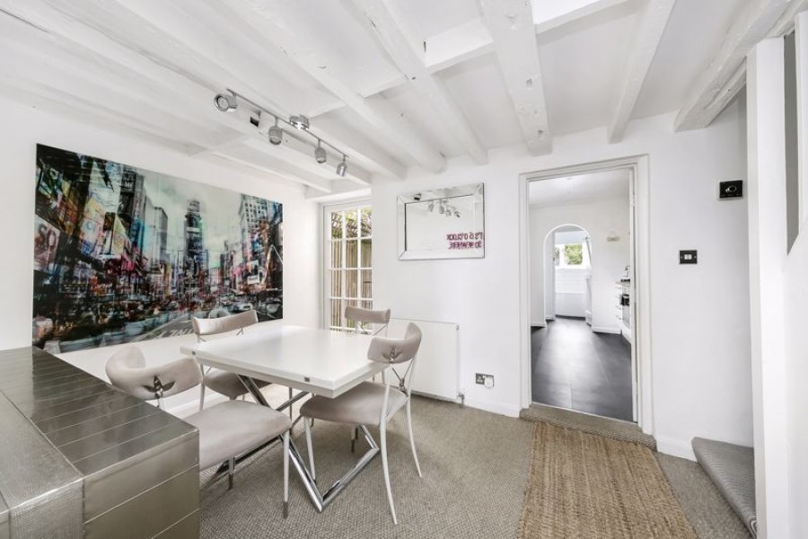 Images for Bell Cottage, Bell Road, East Molesey EAID:Miles&Bird BID:Miles & Bird