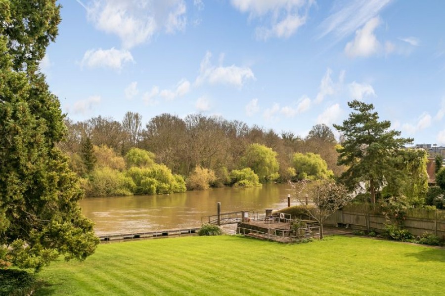 Images for Kingfisher Lodge, Strawberry Hill EAID:Miles&Bird BID:Miles & Bird