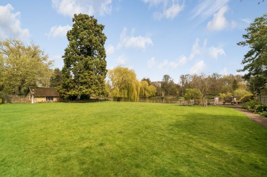Images for Kingfisher Lodge, Strawberry Hill EAID:Miles&Bird BID:Miles & Bird