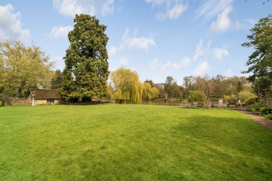 Images for Kingfisher Lodge, Strawberry Hill EAID:Miles&Bird BID:Miles & Bird