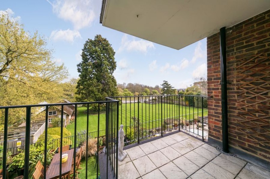 Images for Kingfisher Lodge, Strawberry Hill EAID:Miles&Bird BID:Miles & Bird