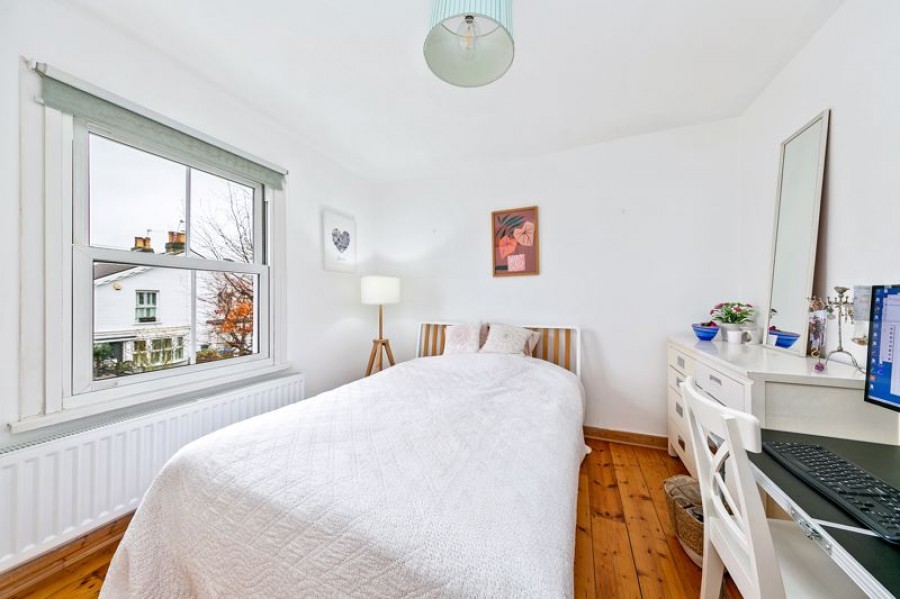 Images for Dennis Road, East Molesey EAID:Miles&Bird BID:Miles & Bird