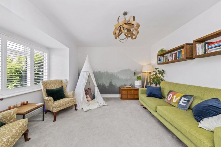 Images for The Fairway, West Molesey EAID:Miles&Bird BID:Miles & Bird