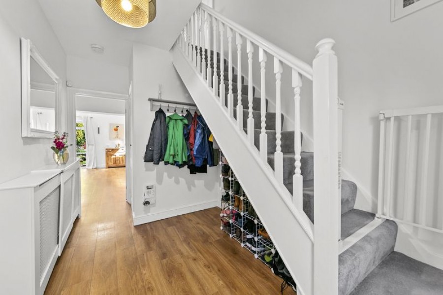 Images for The Fairway, West Molesey EAID:Miles&Bird BID:Miles & Bird