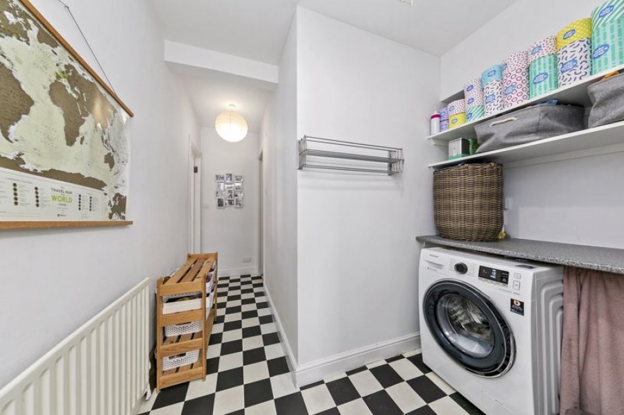 Images for The Fairway, West Molesey EAID:Miles&Bird BID:Miles & Bird