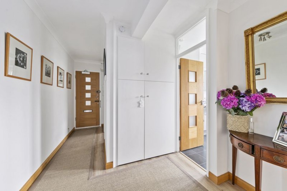 Images for Gresham House, Watts Road, Thames Ditton EAID:Miles&Bird BID:Miles & Bird