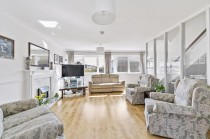 Images for Bedster Gardens, Hurst Park