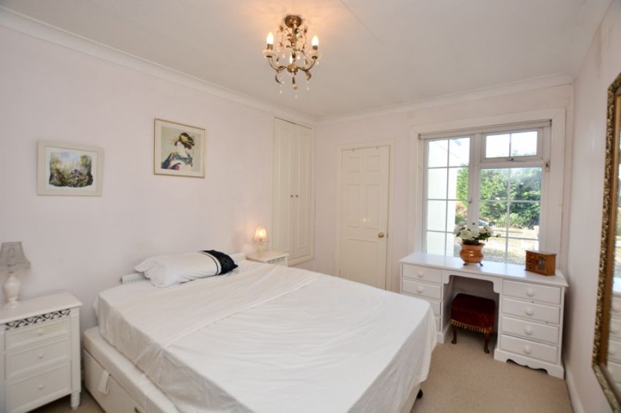 Images for Avern Road, West Molesey EAID:Miles&Bird BID:Miles & Bird