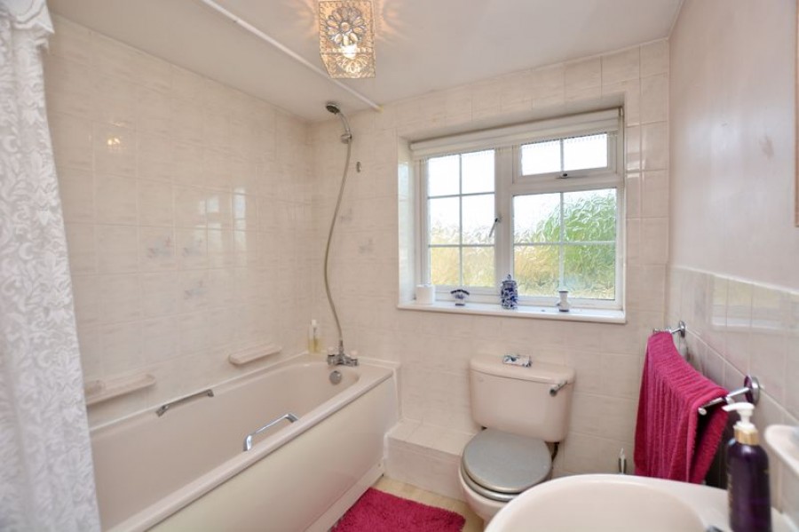 Images for Avern Road, West Molesey EAID:Miles&Bird BID:Miles & Bird