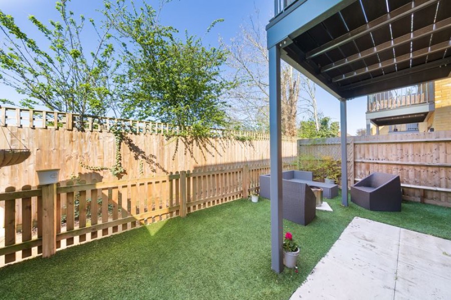 Images for Abbey Walk, West Molesey EAID:Miles&Bird BID:Miles & Bird