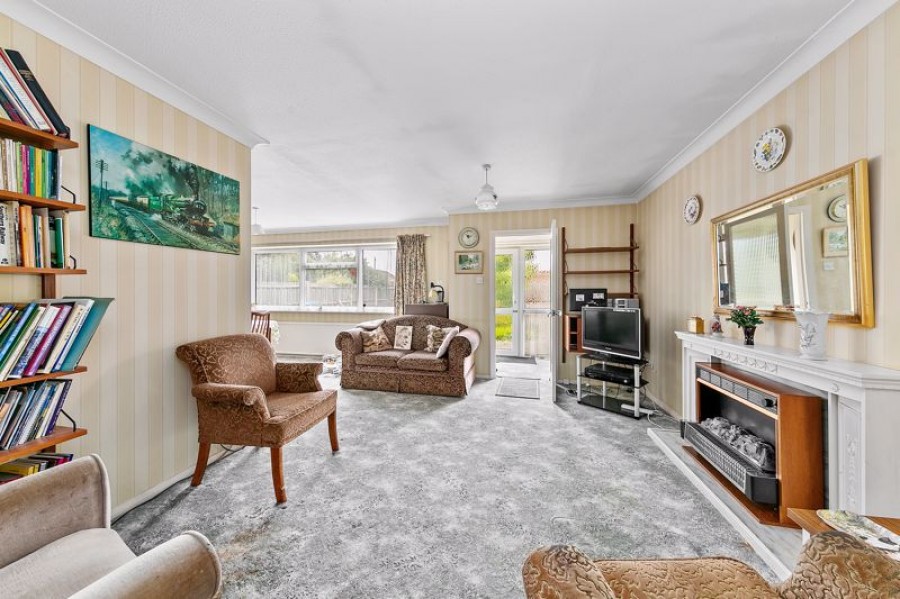 Images for Glenavon Close, Claygate EAID:Miles&Bird BID:Miles & Bird