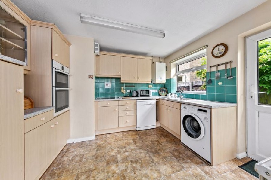 Images for Glenavon Close, Claygate EAID:Miles&Bird BID:Miles & Bird