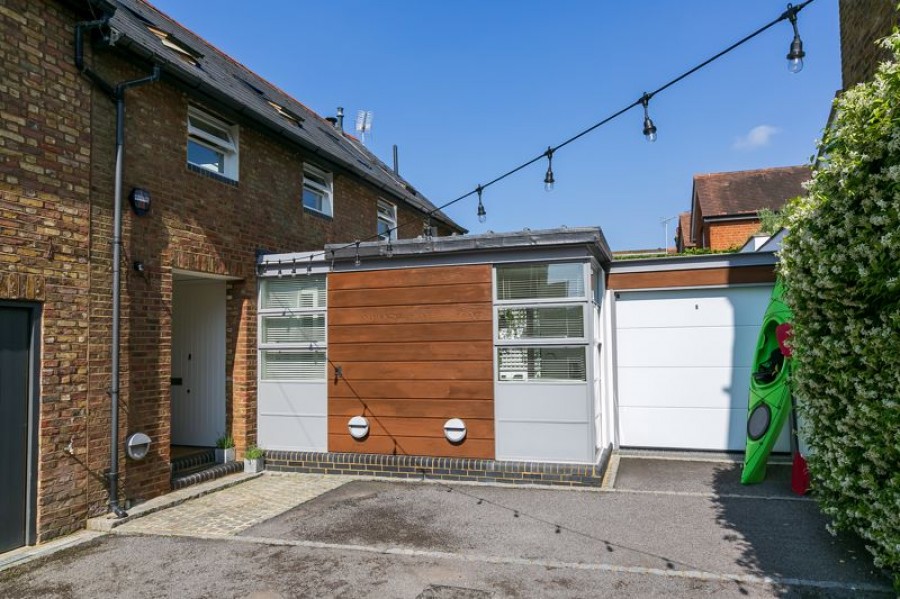 Images for Hardy's Mews, East Molesey EAID:Miles&Bird BID:Miles & Bird