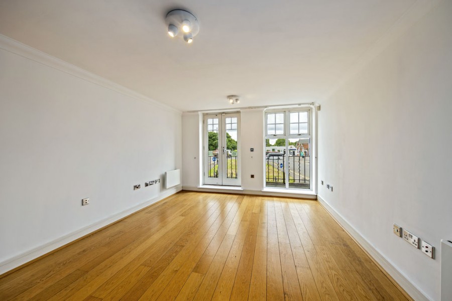 Images for Bridge Road, East Molesey EAID:Miles&Bird BID:Miles & Bird