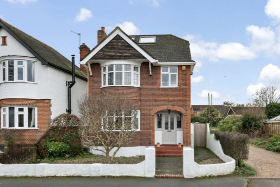 View Full Details for Dudley Road, Walton-On-Thames - EAID:Miles&Bird, BID:Miles & Bird