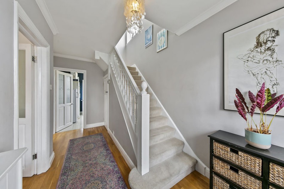 Images for Dudley Road, Walton-On-Thames EAID:Miles&Bird BID:Miles & Bird