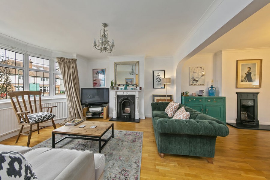 Images for Dudley Road, Walton-On-Thames EAID:Miles&Bird BID:Miles & Bird