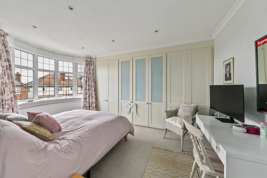 Images for Dudley Road, Walton-On-Thames EAID:Miles&Bird BID:Miles & Bird