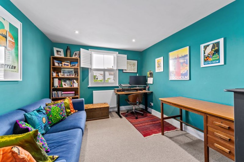 Images for Dennis Road, East Molesey EAID:Miles&Bird BID:Miles & Bird