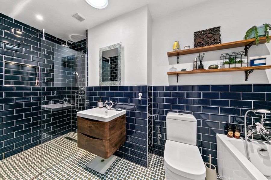 Images for Dennis Road, East Molesey EAID:Miles&Bird BID:Miles & Bird