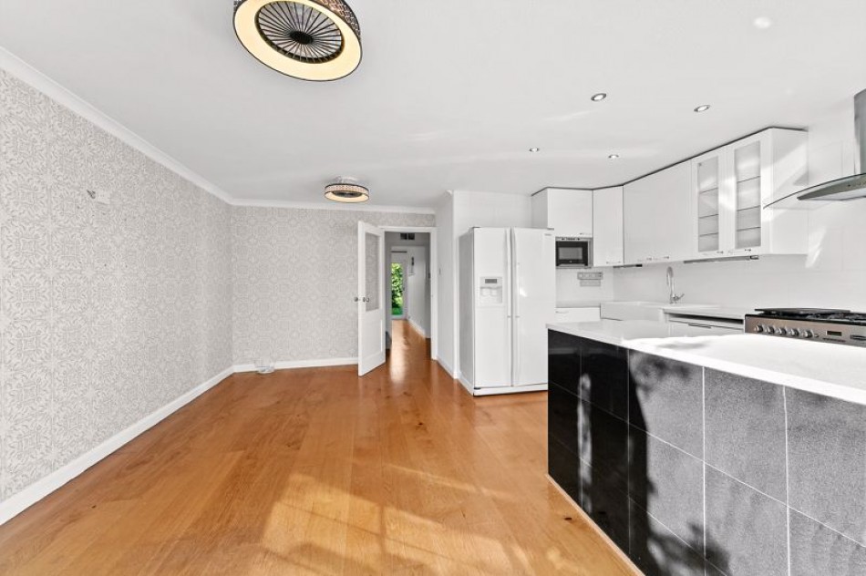 Images for Buckingham Gardens, Hurst Park EAID:Miles&Bird BID:Miles & Bird