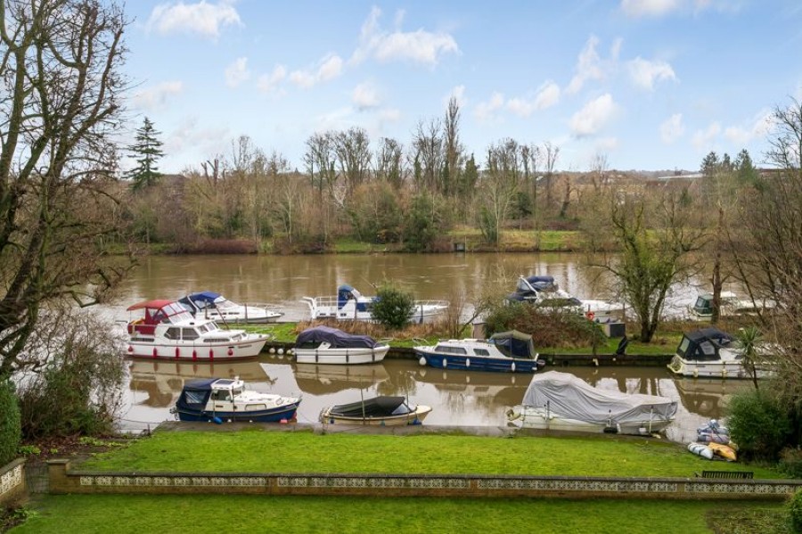 Images for River Reach, Teddington EAID:Miles&Bird BID:Miles & Bird