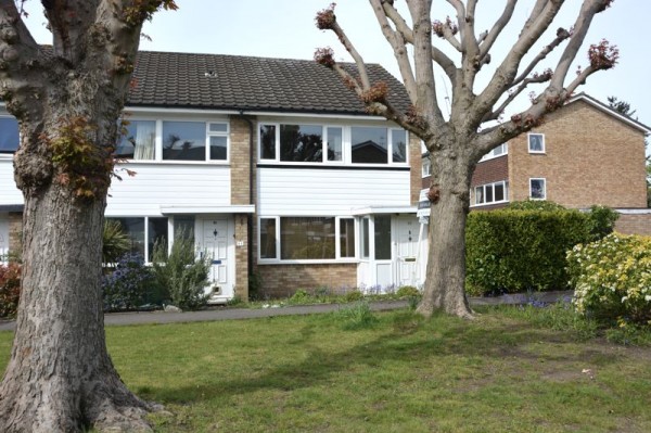 Bedster Gardens, Hurst Park - EAID:Miles&Bird, BID:Miles & Bird
