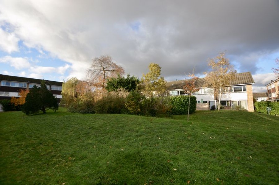 Images for Bedster Gardens, Hurst Park EAID:Miles&Bird BID:Miles & Bird
